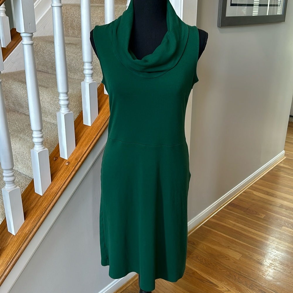 LOFT green sleeveless dress - size 10